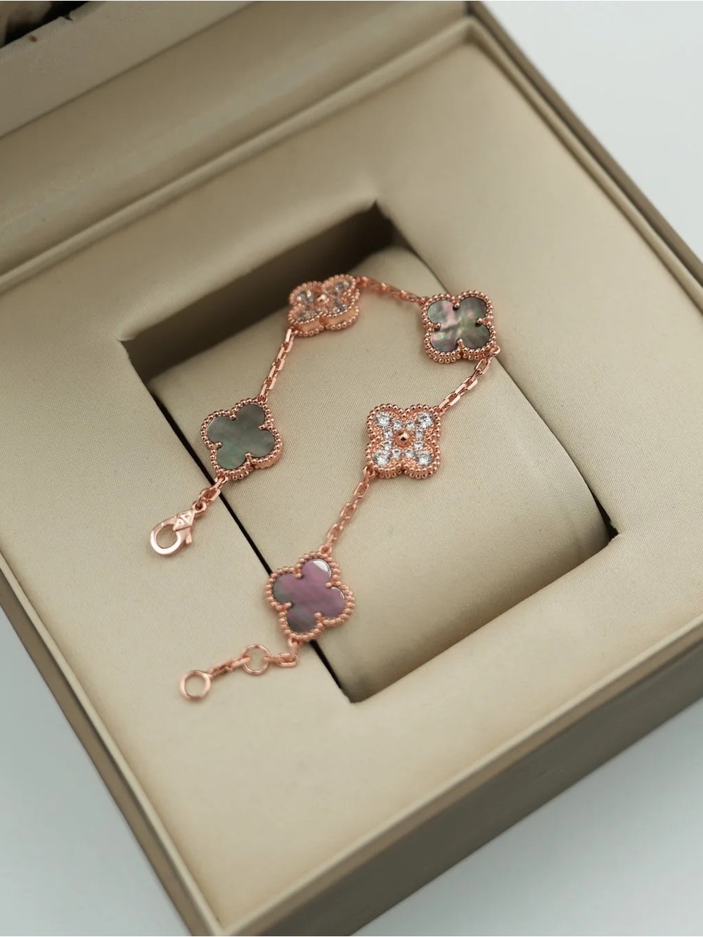 VCA Gray Mother of Pearl 5 Motif Bracelet in Rose Gold
